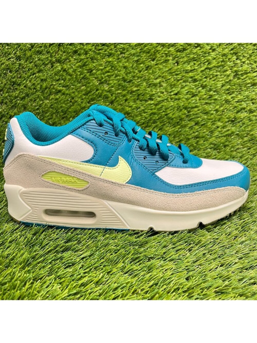 Nike Air Max 90 LTR Boys Size 7Y White Blue Athletic Running Shoes Sneakers